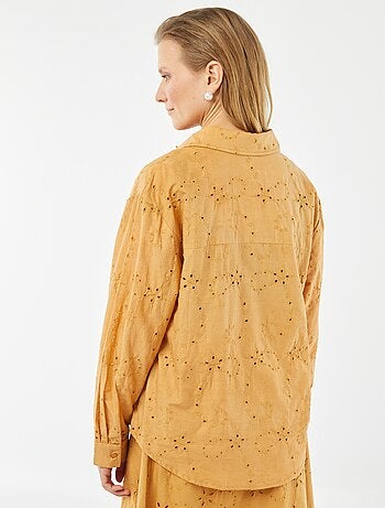 Chemise avec broderies anglaises