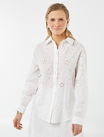 Chemise avec broderies anglaises