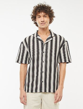 Chemise manches courtes avec motif fantaisie