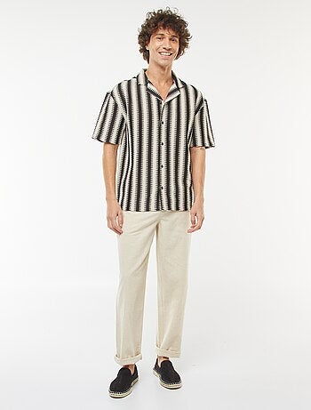 Chemise manches courtes avec motif fantaisie