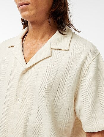 Chemise manches courtes en maille ajourée