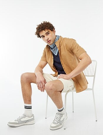 Chemise unie manches courtes col mao