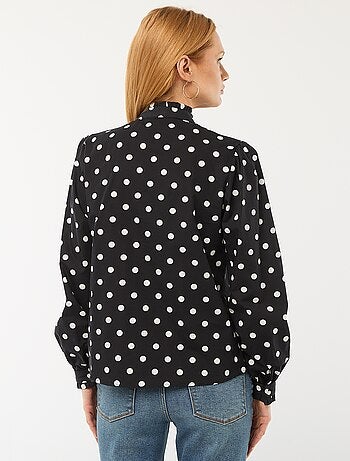 Chemisier à motif avec bouton fantaisie au col