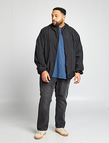 Coupe vent uni pliable dans la capuche