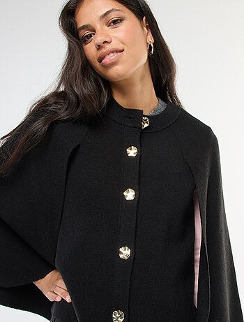 Gilet cape avec boutons dorés