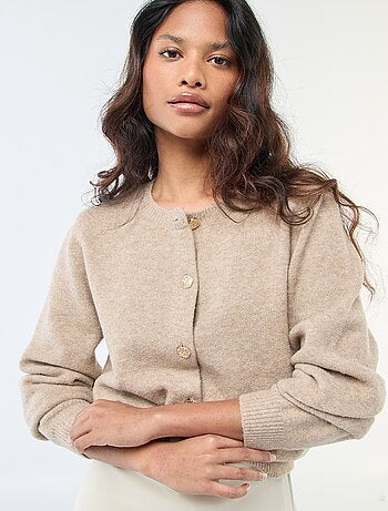 Gilet en maille avec boutons dorés