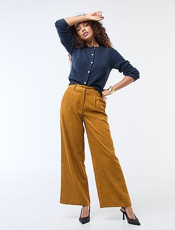 Gilet en maille avec boutons dorés