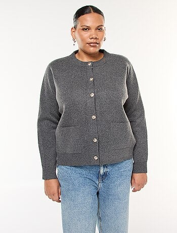 Gilet en maille épaisse avec boutons fantaisies