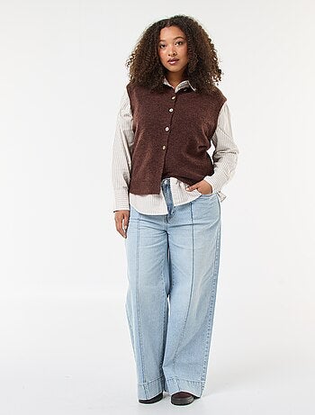 Gilet sans manches boutonné