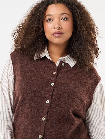 Gilet sans manches boutonné