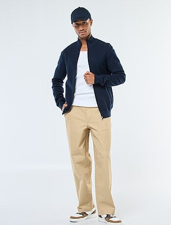 Gilet uni en maille avec 2 poches et col montant