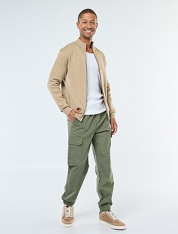 Gilet uni zippé avec col montant