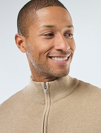 Gilet uni zippé avec col montant