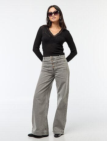 Haut en dentelle manches longues