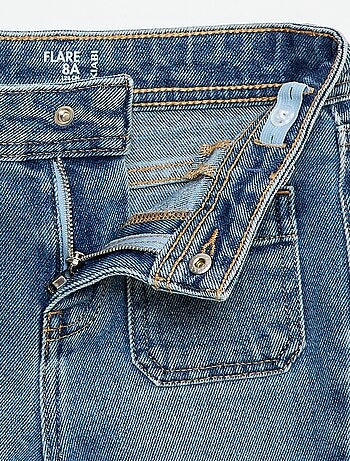 Jean coupe flare/bootcut avec poches plaquées