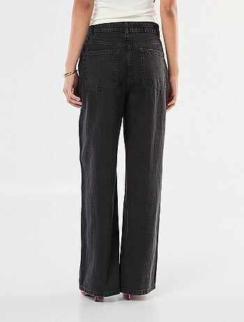 Jean coupe wide leg avec ceinture fine en jean