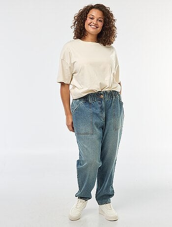 Jean mom à la taille élastiquée