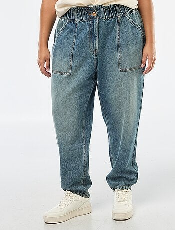 Jean mom à la taille élastiquée
