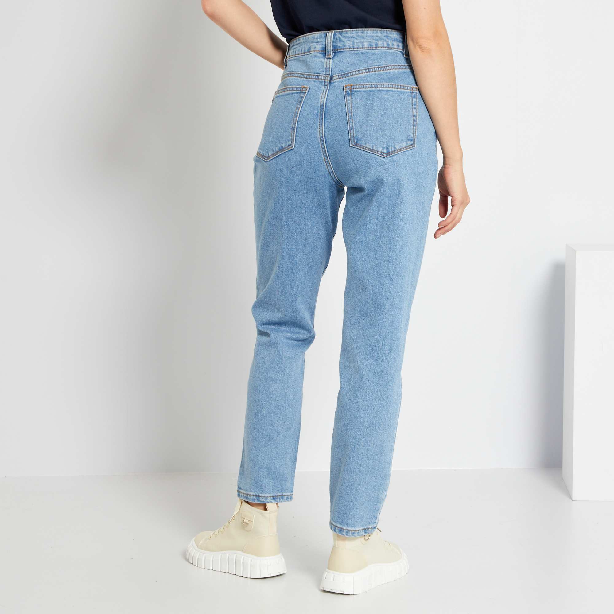 jean femme taille haute mom