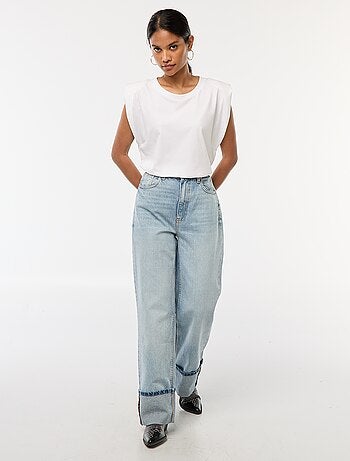 Jean regular / taille haute avec large revers à la base