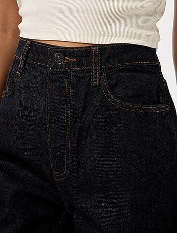 Jean regular / taille haute avec large revers à la base