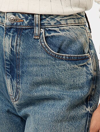 Jean regular / taille haute avec large revers à la base