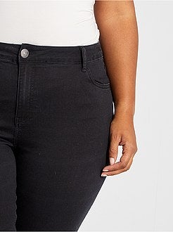 Jean slim 5 poches effet push-up L32 - Kiabi
