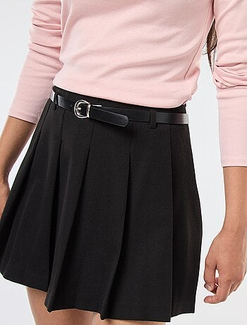 Jupe courte plissée avec ceinture