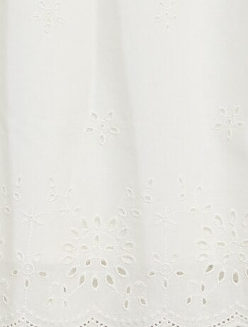 Jupe motifs dentelle