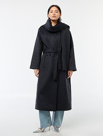 Manteau long façon lainage col rond avec écharpe cousue