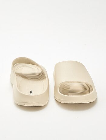 Mules de piscine compensées