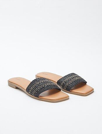 Mules plates avec bride type paille