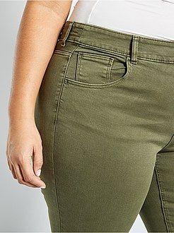 Pantacourt avec boutons - Kiabi