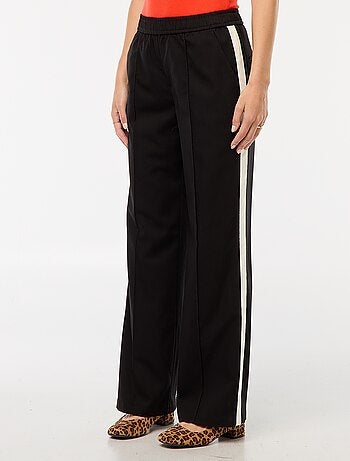 Pantalon à pinces avec bandes sur le côté