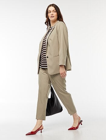 Pantalon cigarette avec ouverture par crochet et zippée