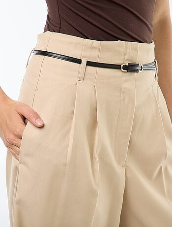 Pantalon city coupe large avec fine ceinture