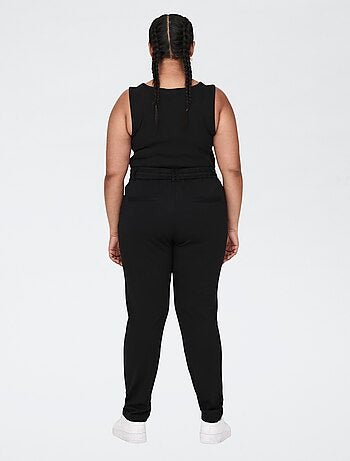 Pantalon droit avec taille élastiquée avec ceinture intégrée et 2 poches