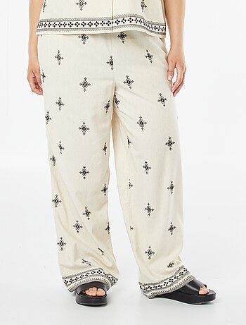 Pantalon large 3/4 brodé