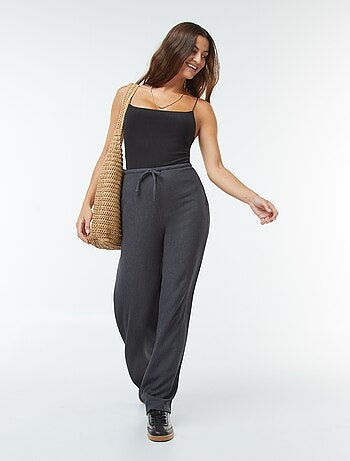 Pantalon large en maille plissée