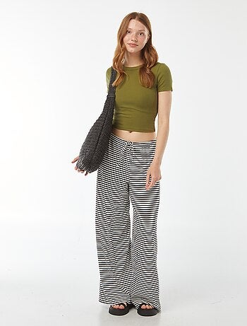 Pantalon large en maille rayée