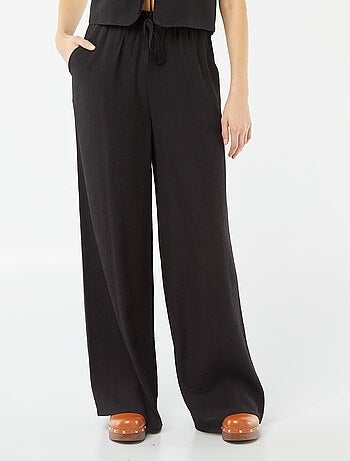 Pantalon large en matière crêpée avec 2 poches