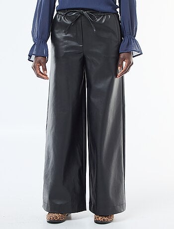 Pantalon large en simili lisse
