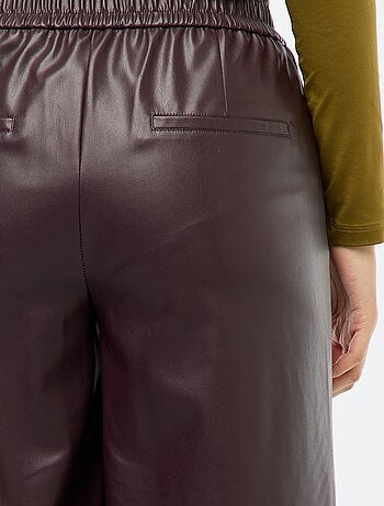 Pantalon large en simili lisse