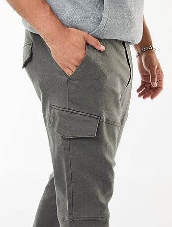 Pantalon multipoches uni avec ceinture élastiquée