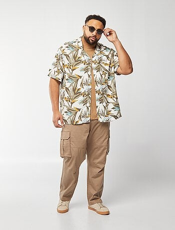 Pantalon uni avec multipoches