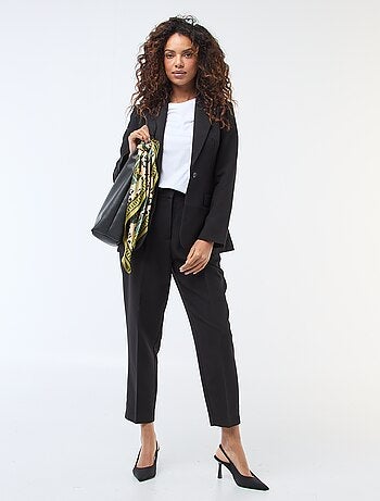 Pantalon uni coupe carotte