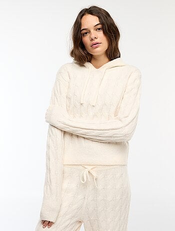 Pull à capuche torsadé
