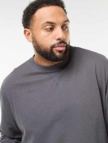 Pull en maille côtelée et col rond