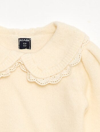 Pull en maille douce avec col brodé