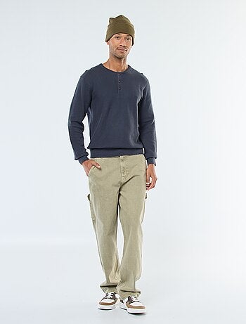 Pull en maille fantaisie à col rond boutonné